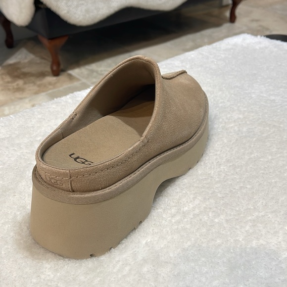 UGG Women's New Heights Clog - Picture 5 of 6